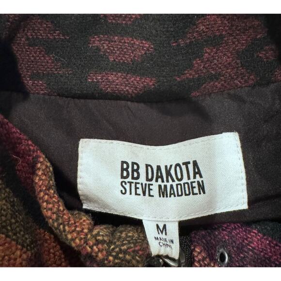 BB Dakota by Steve Madden Cabin Fever Aztec Print Geo Jacket NWT - Picture 8 of 8